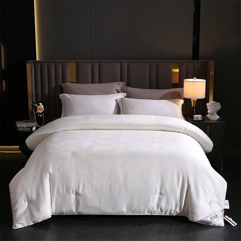 Luxury Mulberry Silk Quilt Comforter All Season Bed Blanket Jacquard 100% Silk Filling Quilts with 100% Cotton Cover Queen Duvet